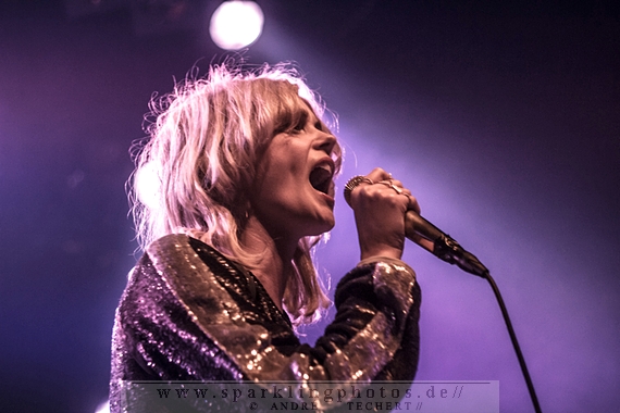2014-11-11_The_Asteroids_Galaxy_Tour_-_Bild_019.jpg