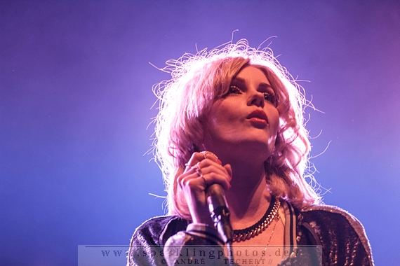 2014-11-11_The_Asteroids_Galaxy_Tour_-_Bild_022.jpg
