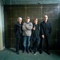 Preview : ELEMENT OF CRIME live über Lieblingsfarben und Tiere