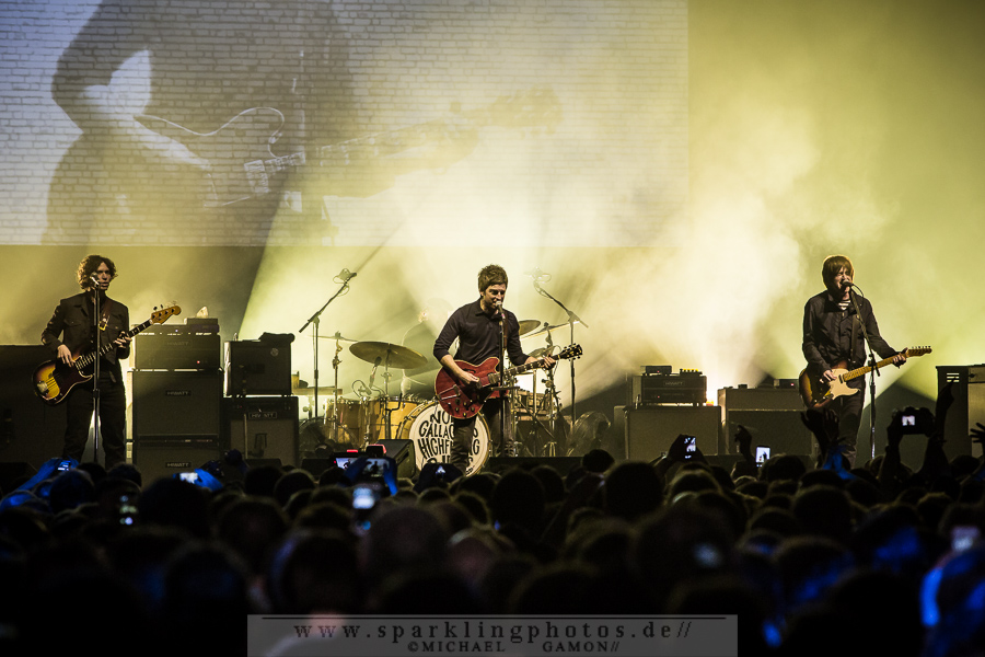 2015-03-19_Noel_Gallaghers_High_Flying_Birds_-_Bild_007x.jpg