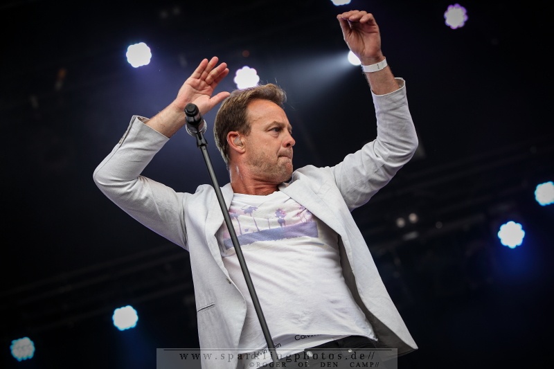 2015-08-09_Jason_Donovan_-_Bild_003.jpg