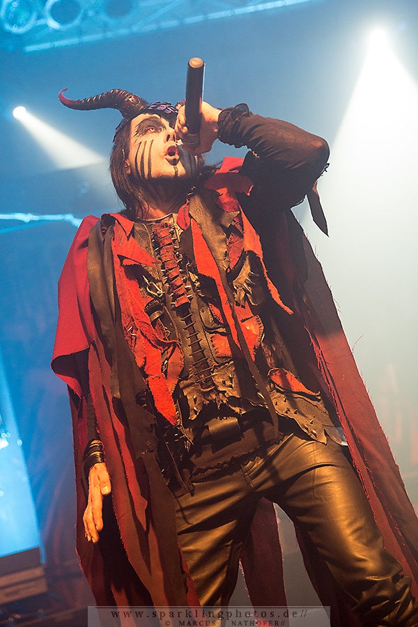 2015-10-24_Cradle_Of_Filth_-_Bild_010.jpg
