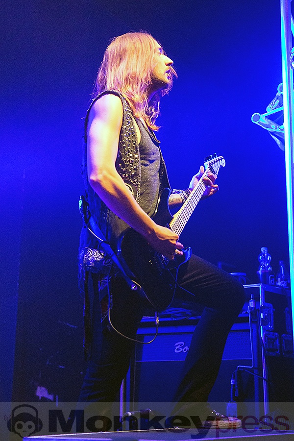 2015-10-27 Eluveitie - Bild 017