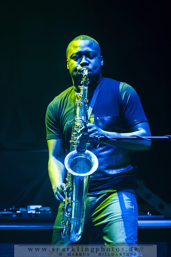 2015-11-06_Trombone_Shorty_&_Orleans_Avenue_Bild_003.jpg