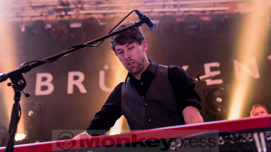 Von Brücken © Tabea Debora Pringal