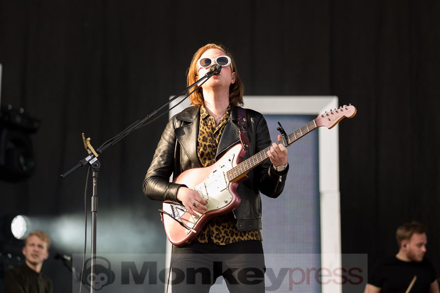 Two Door Cinema Club © Tabea Debora Pringal