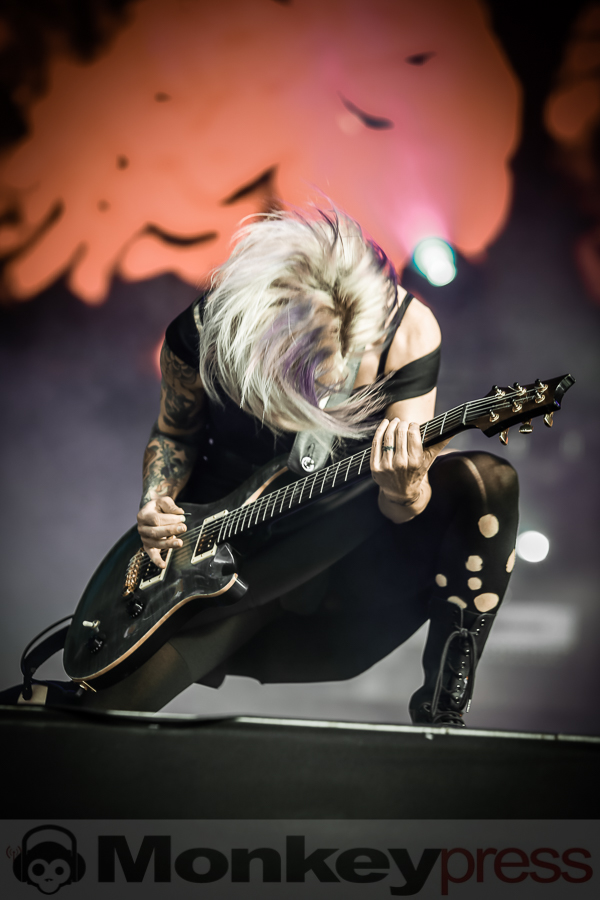 Skillet, (c) Frank Halfmeier
