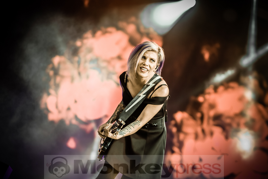 Skillet, (c) Frank Halfmeier