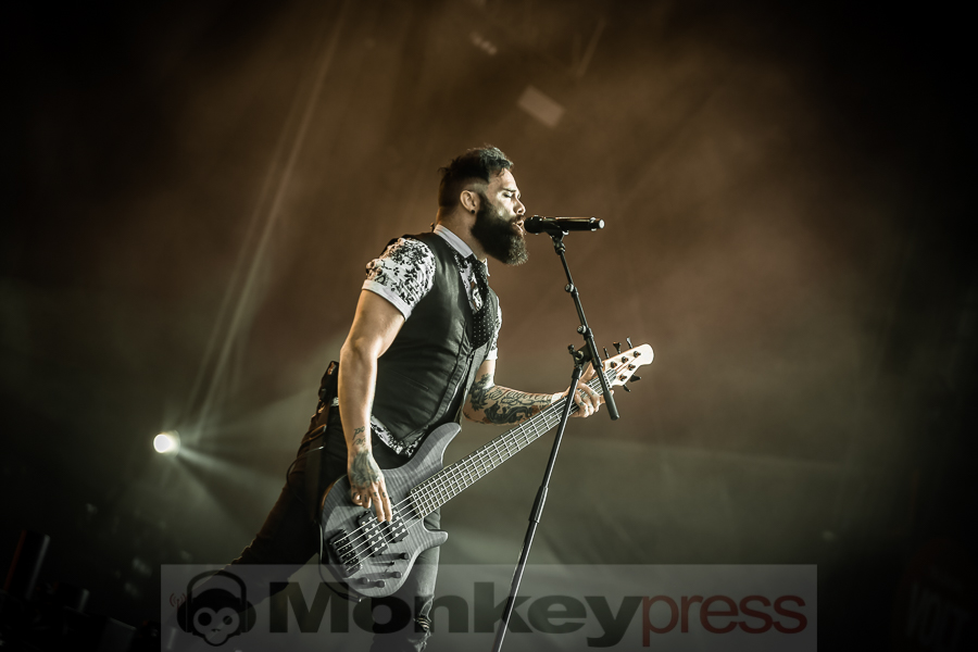 Skillet, (c) Frank Halfmeier