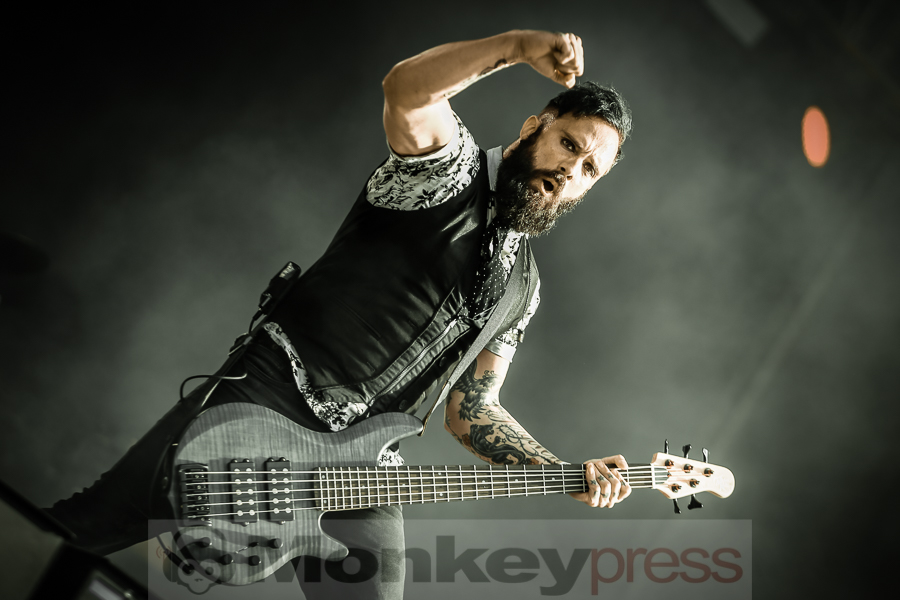 Skillet, (c) Frank Halfmeier