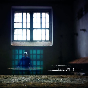 DE/VISION - 13