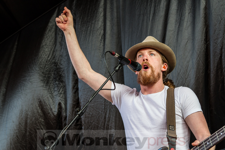 Walking On Cars, © Markus Hillgärtner