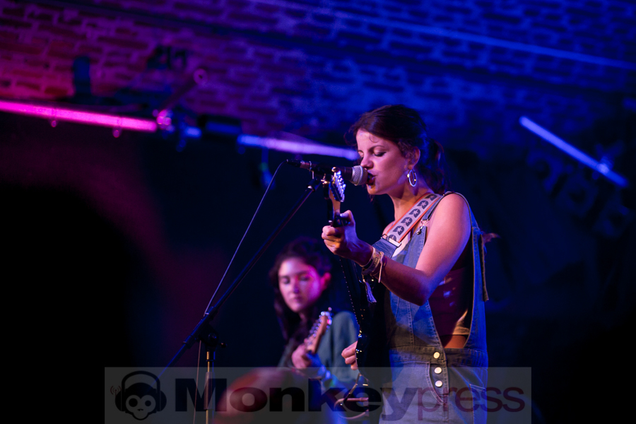 Hinds, © Tabea Debora Pringal