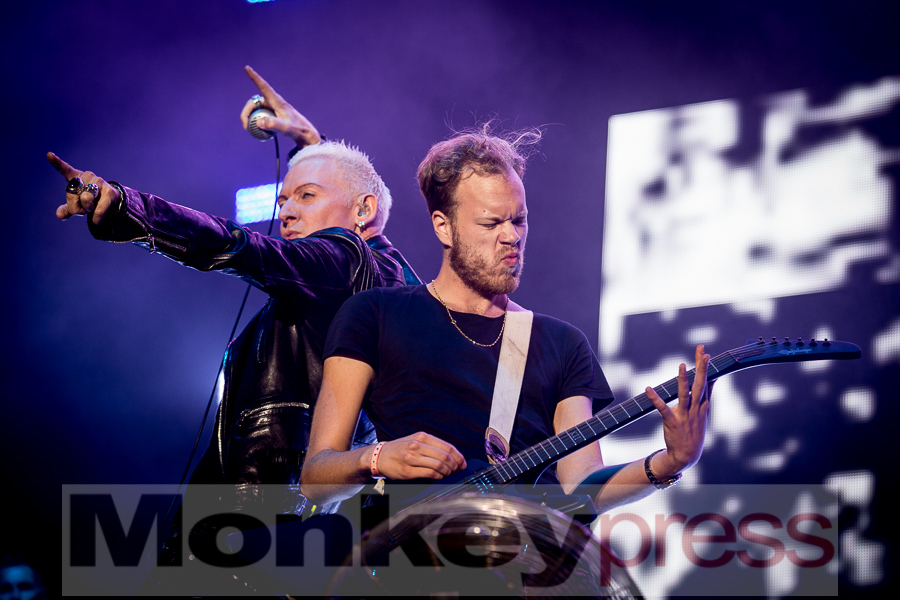 (c) Alexander Jung