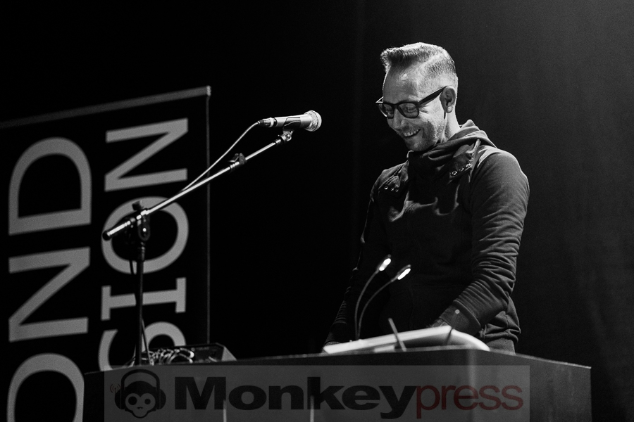 Beyond Obsession © Frank Güthoff