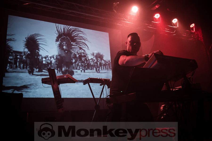 Mortaja, © Miriam Neiken