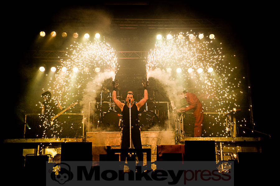 Stahlzeit © Jana Breternitz