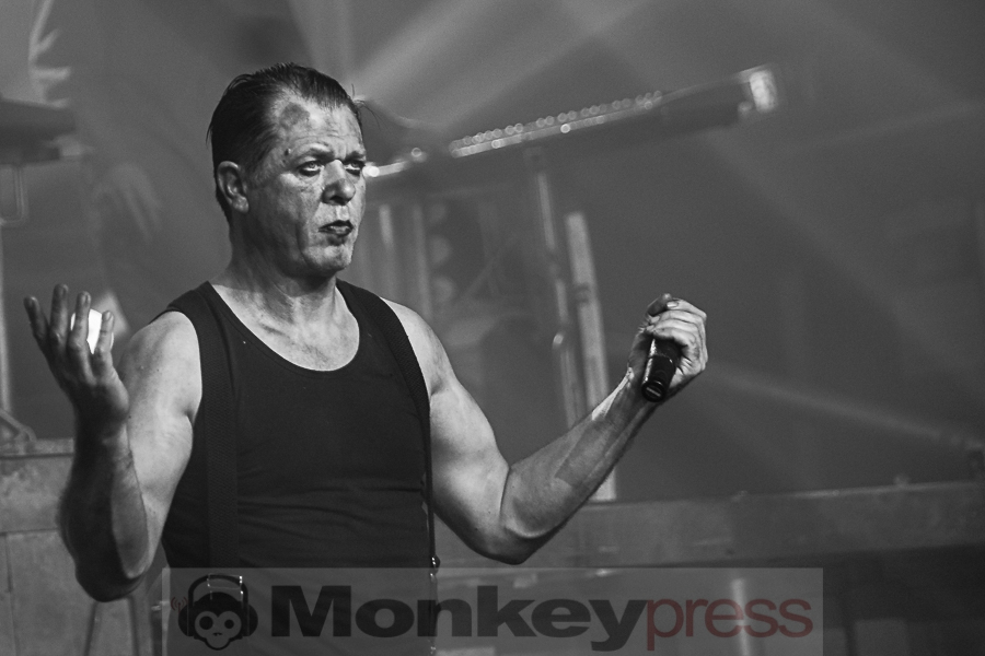 Stahlzeit © Jana Breternitz