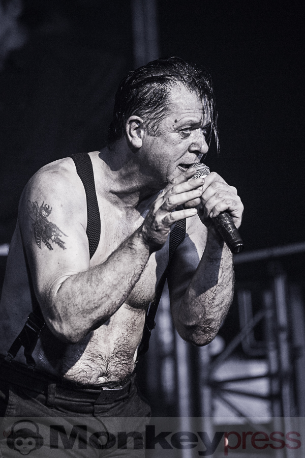 Stahlzeit © Jana Breternitz