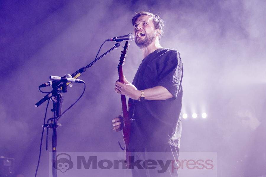 White Lies, © Ant Palmer