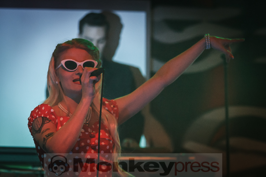 Welle Erdball © Daniel Beiderwieden