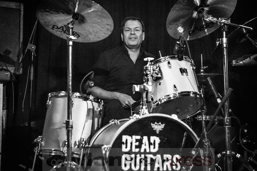 Dead Guitars, © Michael Gamon