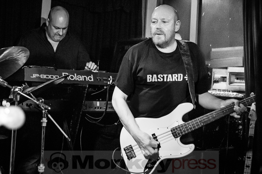 Dead Guitars, © Michael Gamon