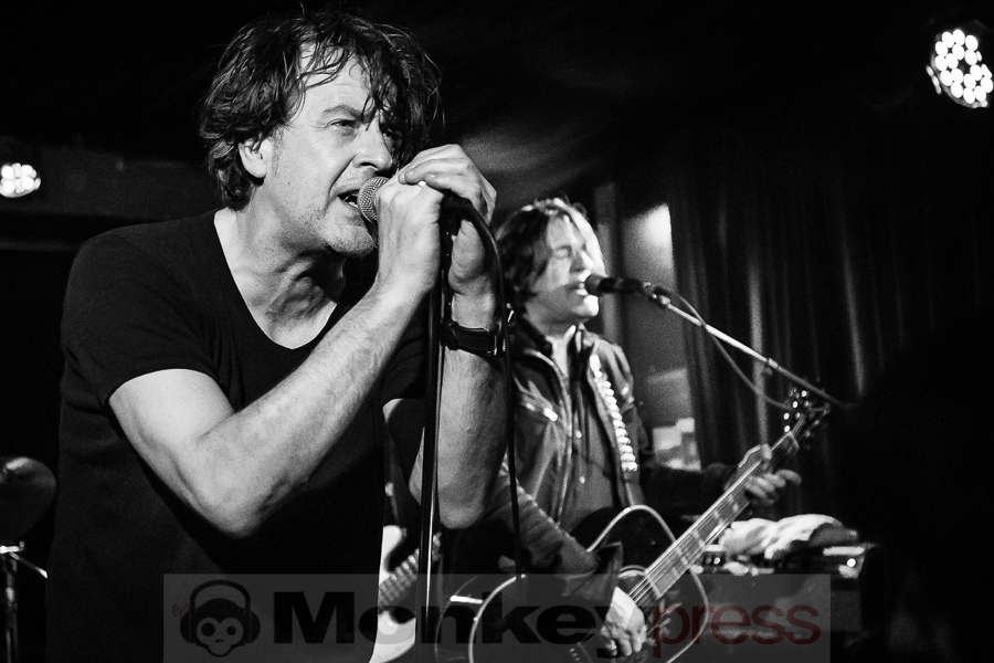 Fotos: DEAD GUITARS Fotos: DEAD GUITARS