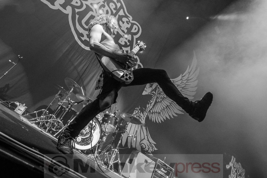 Fotos: MONSTER TRUCK Fotos: MONSTER TRUCK