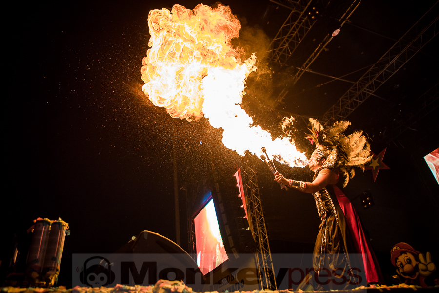 Feuerschlucker, © Michael Gamon