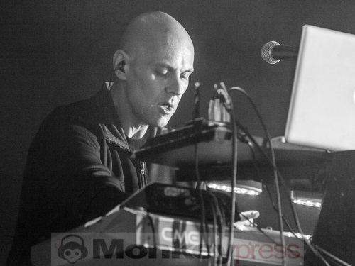 Interview: DE/VISION (THOMAS ADAM)