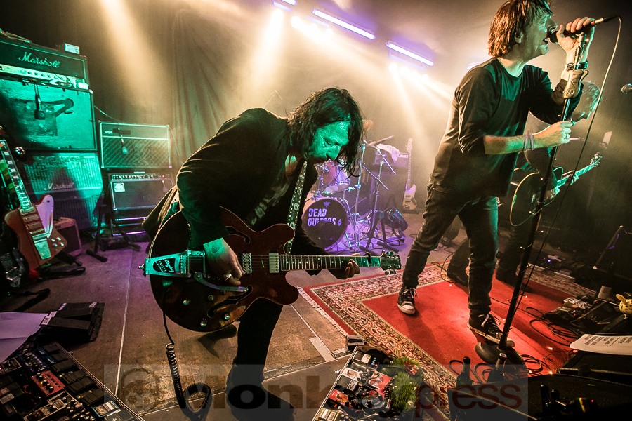 Dead Guitars, © Michael Gamon