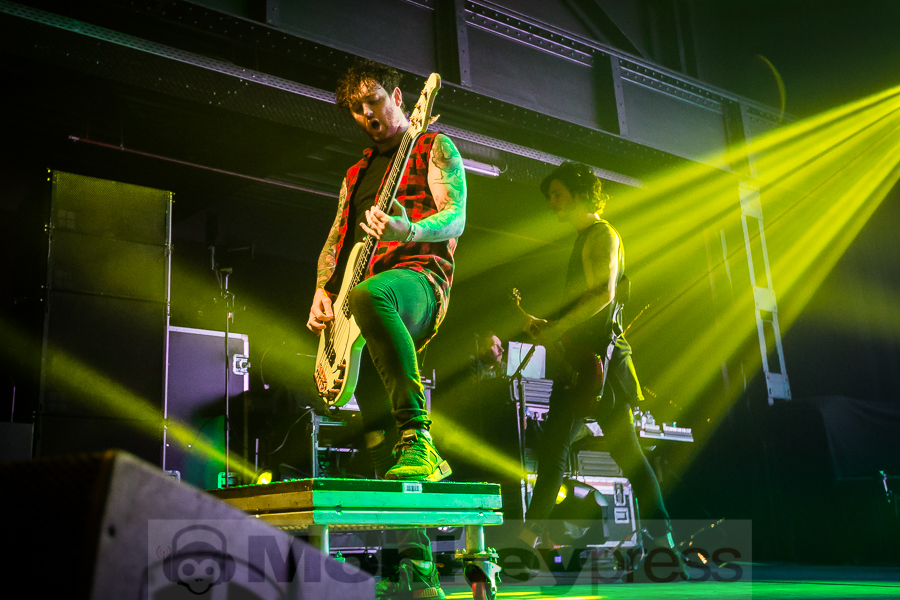 Asking Alexandria © Michael Gamon