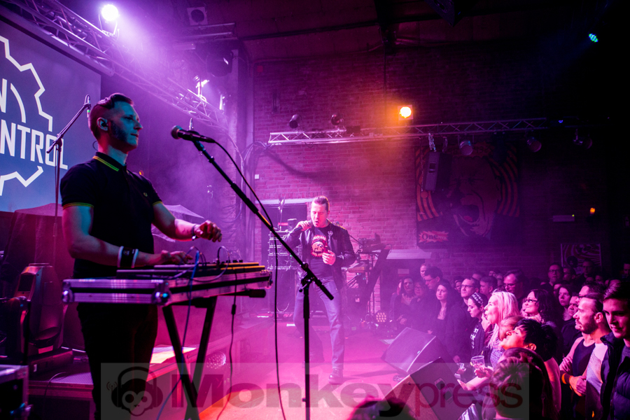 Fotos: TENSION CONTROL
