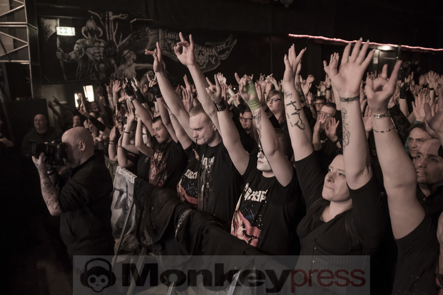 Megaherz © Jana Breternitz