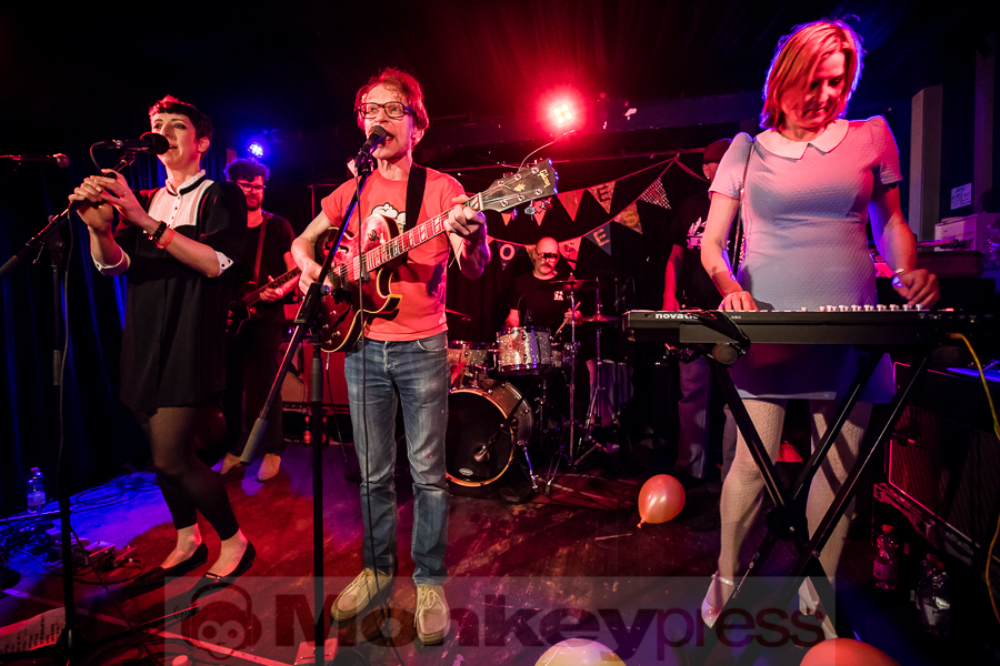 Throw That Beat In The Garbagecan © Michael Gamon