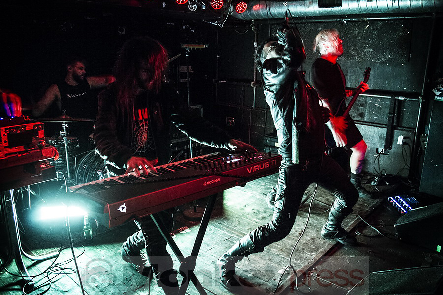 Fotos: 3TEETH