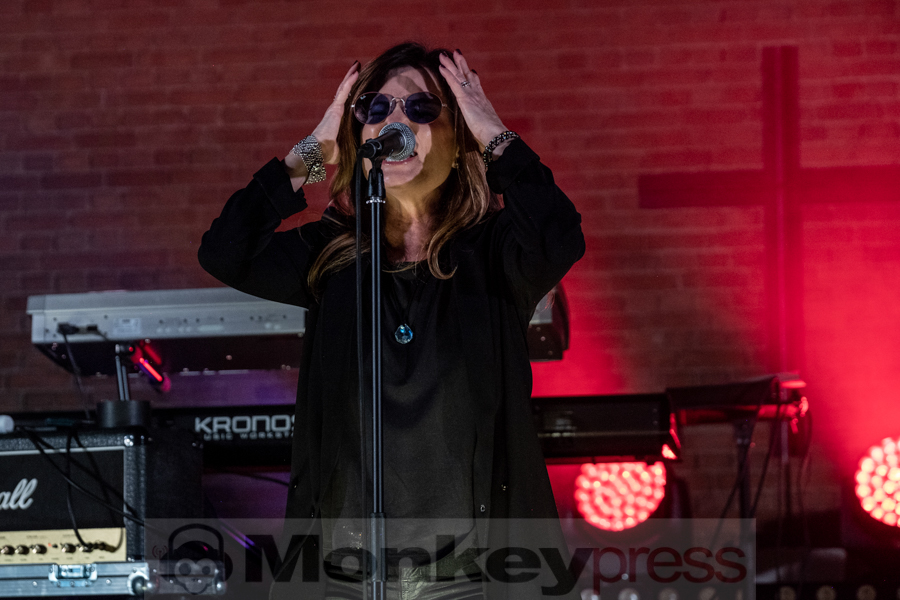 Robin Beck © Angela Trabert