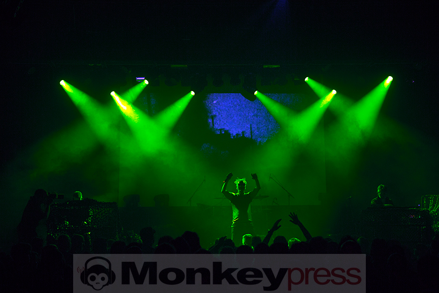 Fotos: FRONT LINE ASSEMBLY Fotos: FRONT LINE ASSEMBLY