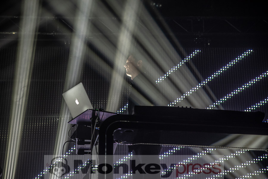 VNV Nation, © Cynthia Theisinger