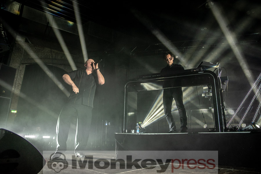 VNV Nation, © Cynthia Theisinger