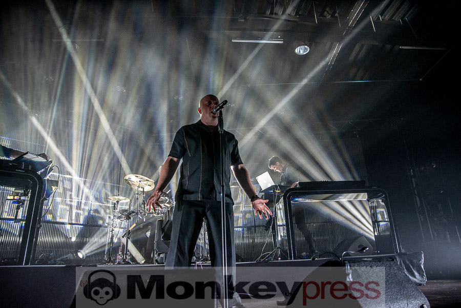 VNV Nation, © Cynthia Theisinger