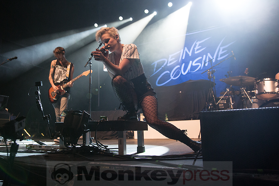 Deine Cousine © Marcus Nathofer