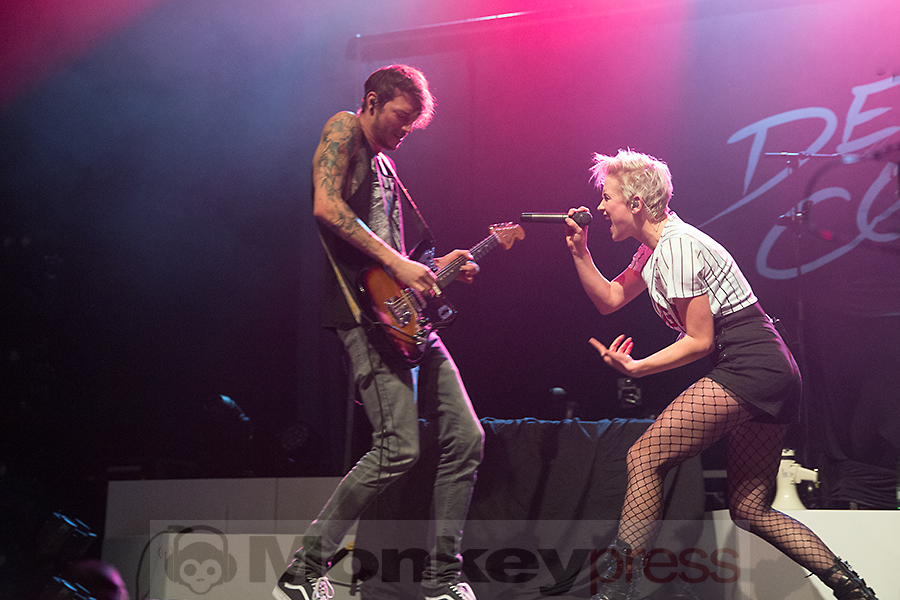 Deine Cousine © Marcus Nathofer