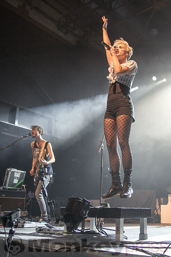 Deine Cousine © Marcus Nathofer