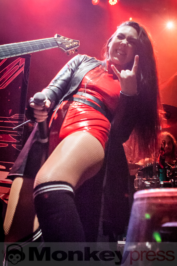 2018-11-15 Amaranthe - Bild 007