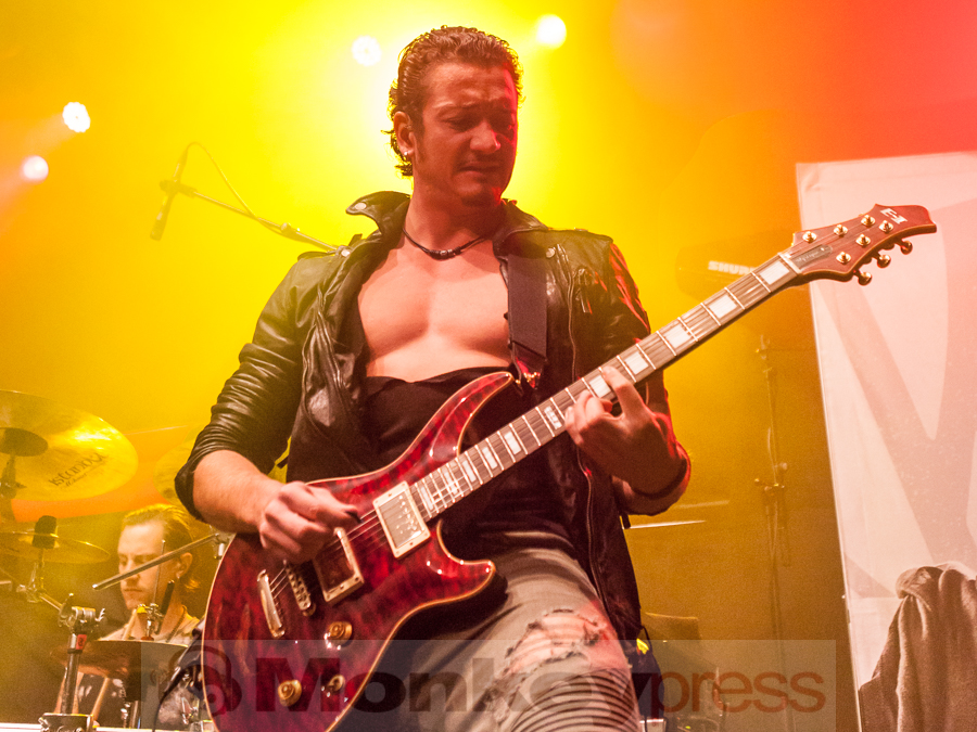 2018-11-15 Kissin´ Dynamite - Bild 005