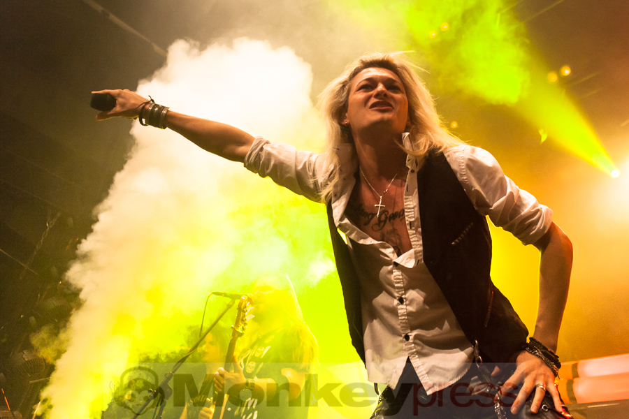 2018-11-15 Kissin´ Dynamite - Bild 006