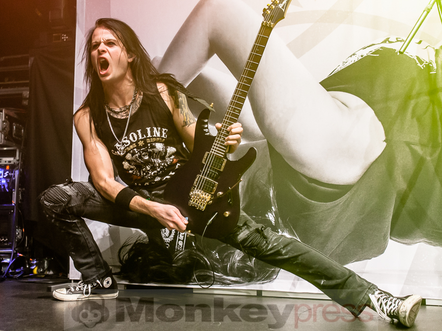 2018-11-15 Kissin´ Dynamite - Bild 010