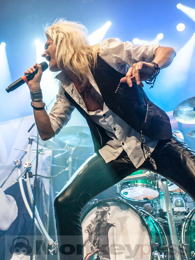 2018-11-15 Kissin´ Dynamite - Bild 025